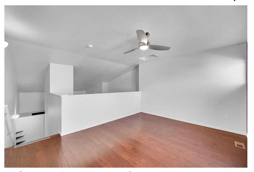 Building Photo - 18721 E Water Dr