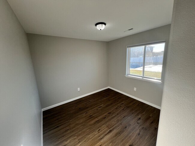 Building Photo - 107 Grant Dr