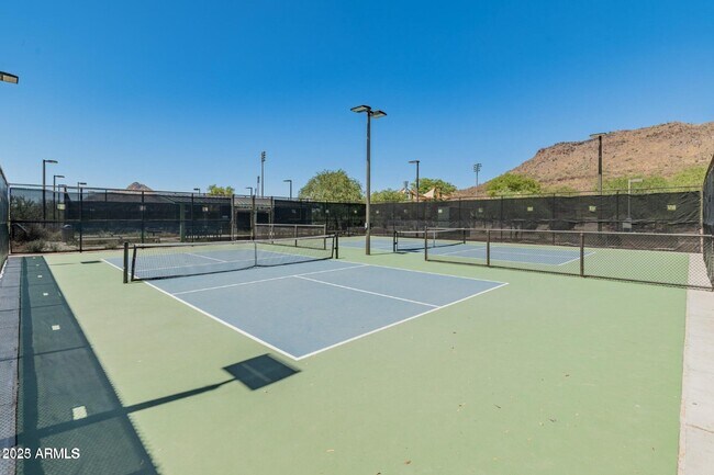 Building Photo - 5420 W Desert Hollow Dr