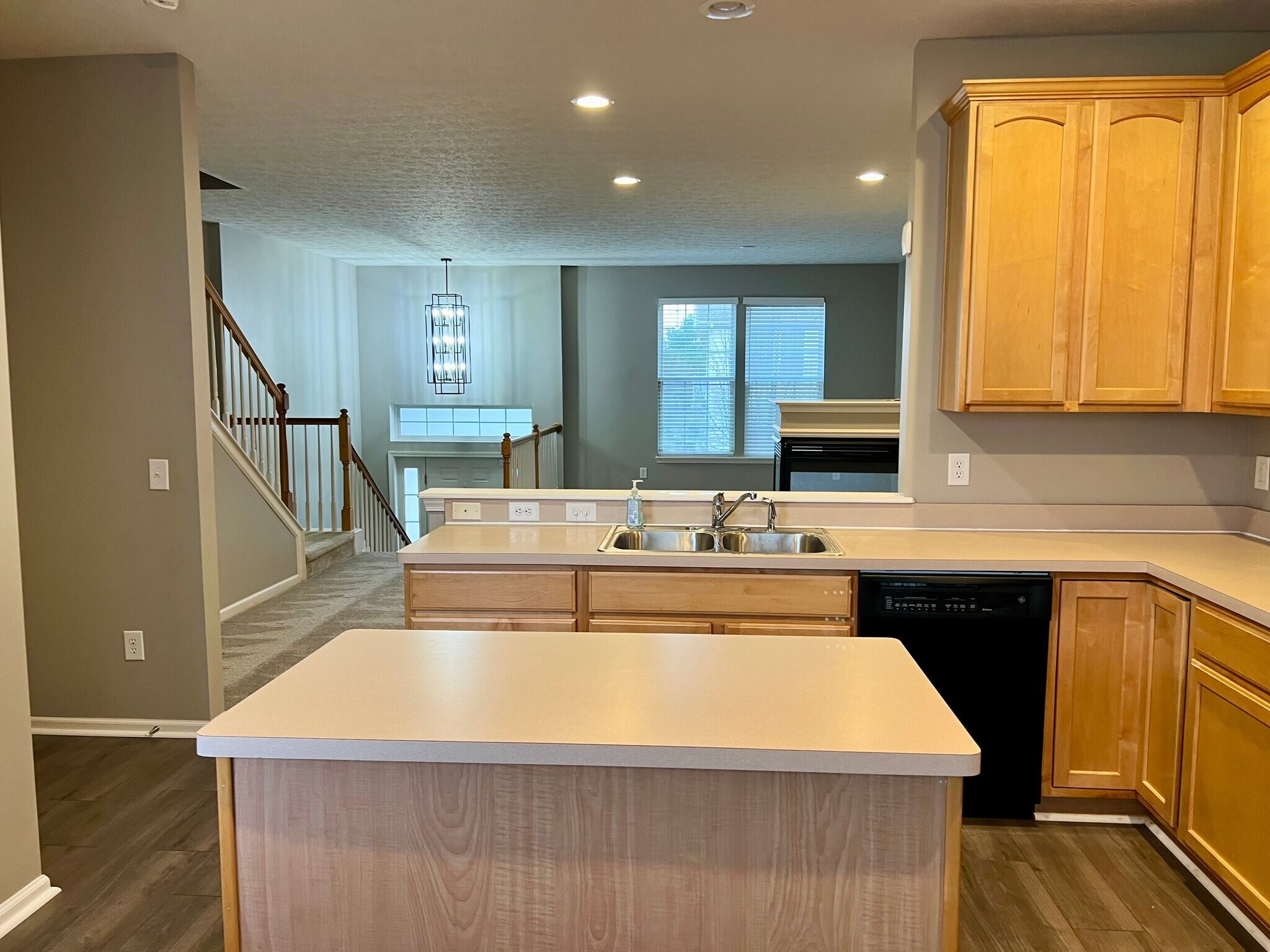 Building Photo - 13833 Willesden Cir