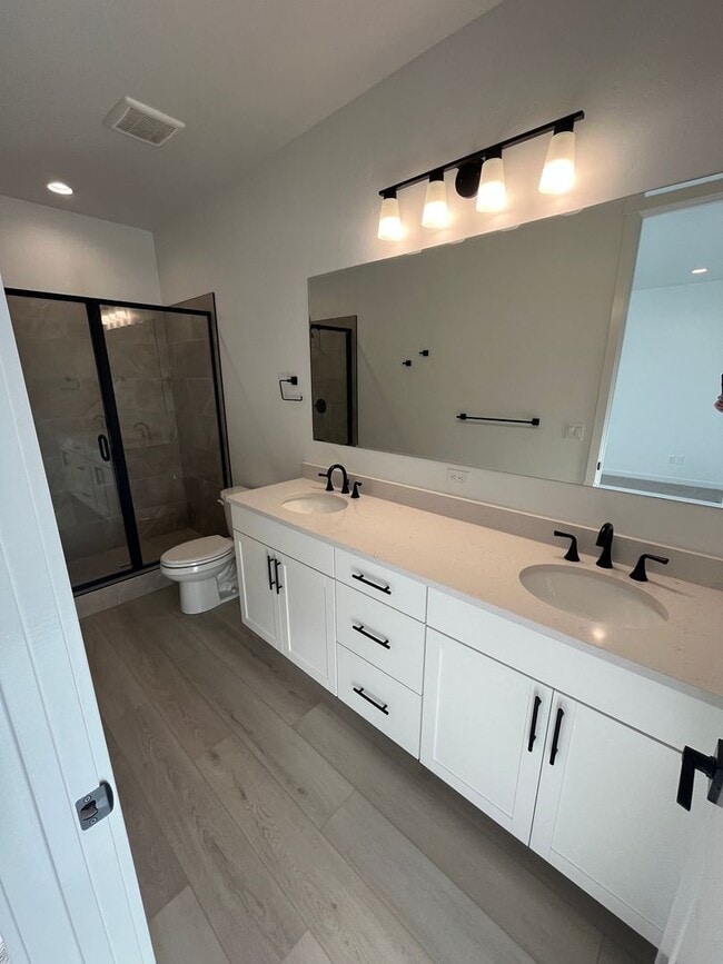 Building Photo - BRAND NEW 3 Bed 2.5 Bath Townhome