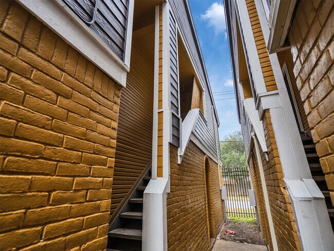 Building Photo - 12658 Ashford Meadow Dr