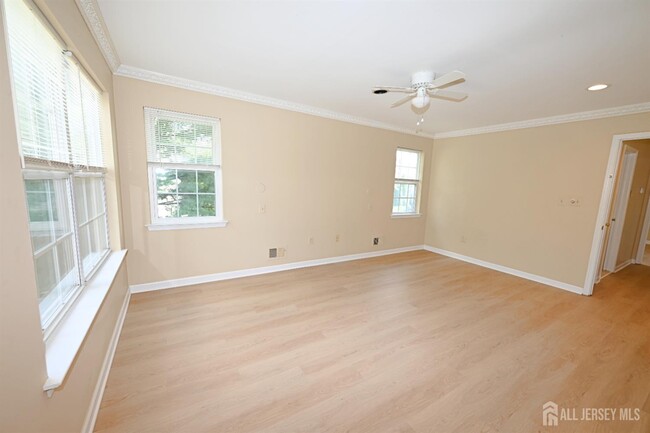 Building Photo - 34 Nostrand Rd