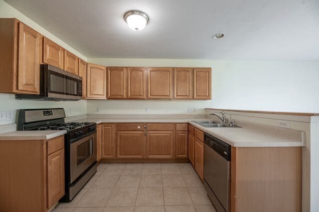 Building Photo - Large Duplex; Dunlap Schools