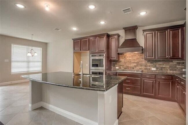 Building Photo - Stunning 5BR House in Sunnyvale