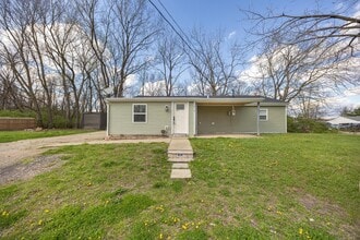 Building Photo - 1810 Tanis Dr