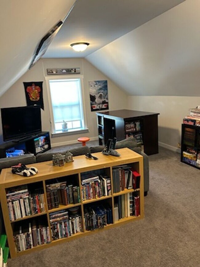 Building Photo - Beautiful 4-bedroom, 2.5- bath home with bonus room, Hedgefield subdivision Prattville, AL.