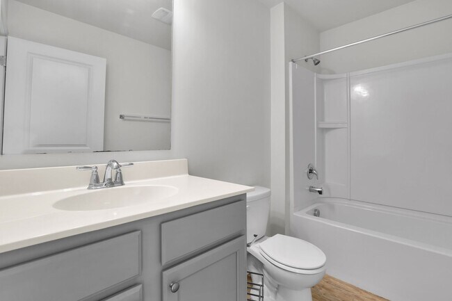 Building Photo - Bright & Spacious 4-Bedroom Home in Savannah’s Godley Park