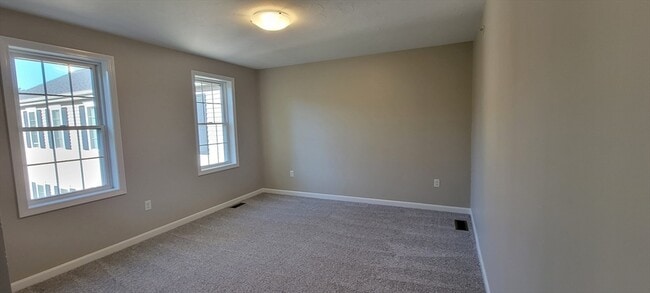 Building Photo - 53 Gatsby Dr
