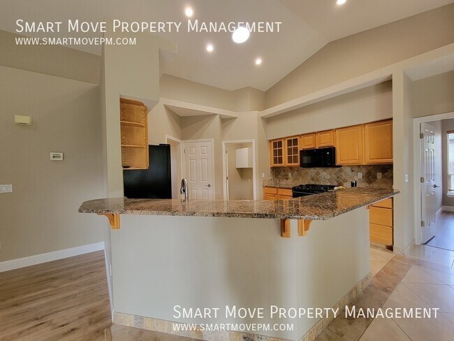 Building Photo - 1096 N Glenabby Pl