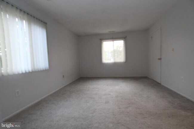 Building Photo - 2114 Aspen Dr