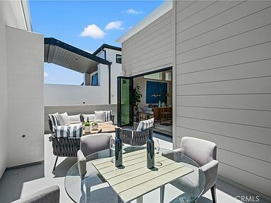 Building Photo - 603 Iris Ave