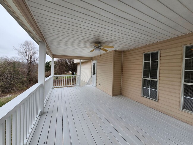 Building Photo - Spacious 5 bedroom 2 and a half bath home in Ringgold, GA