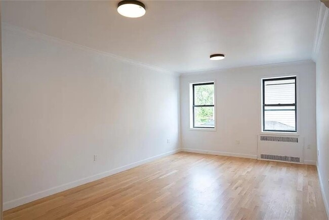 Building Photo - 811 Cortelyou Rd