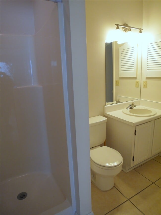 Building Photo - 428 Richview Park Cir W