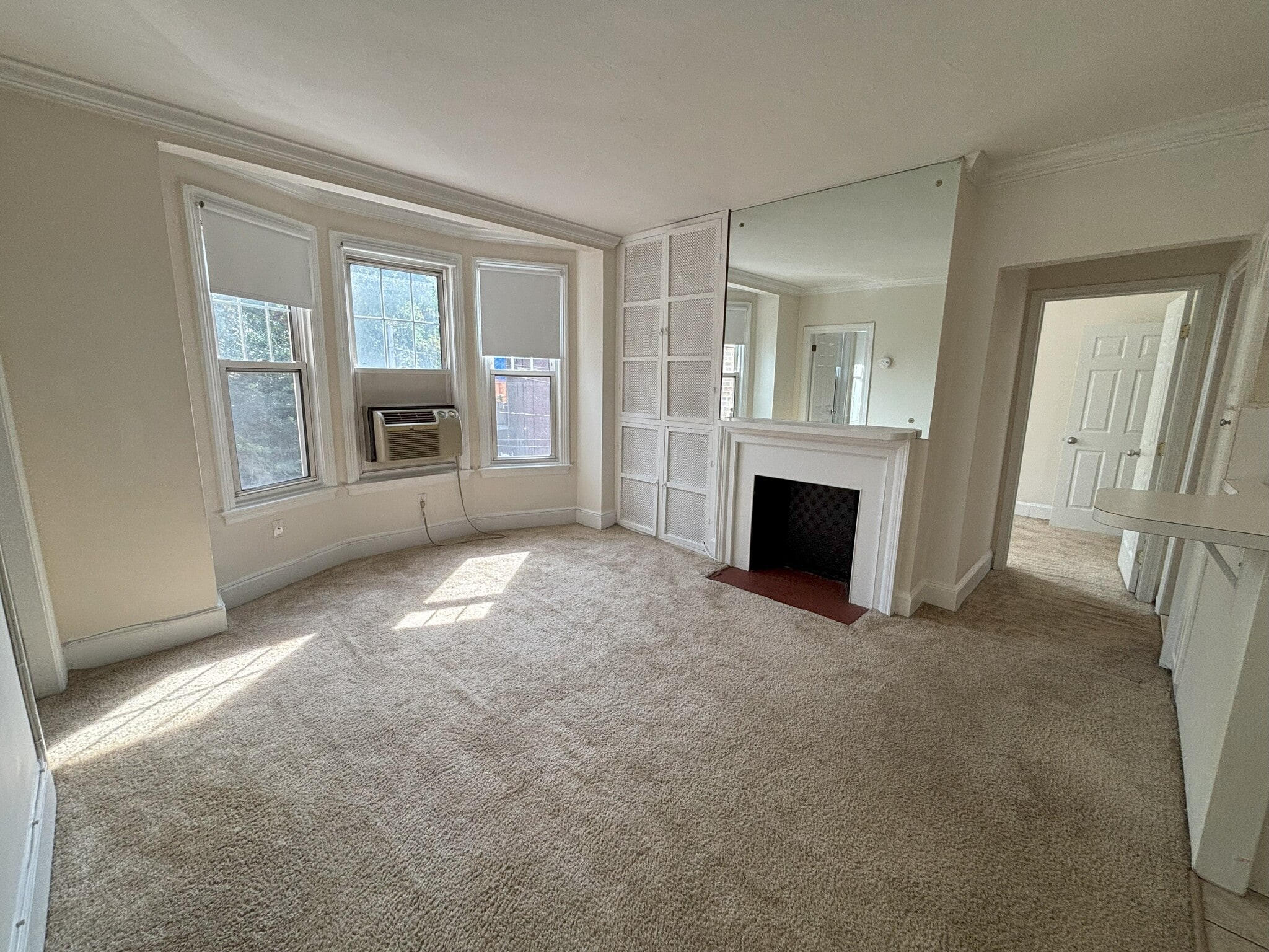 Building Photo - 1247 Beacon St