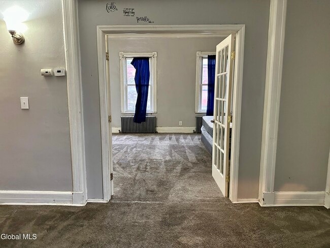 Building Photo - 71 Watervliet Ave