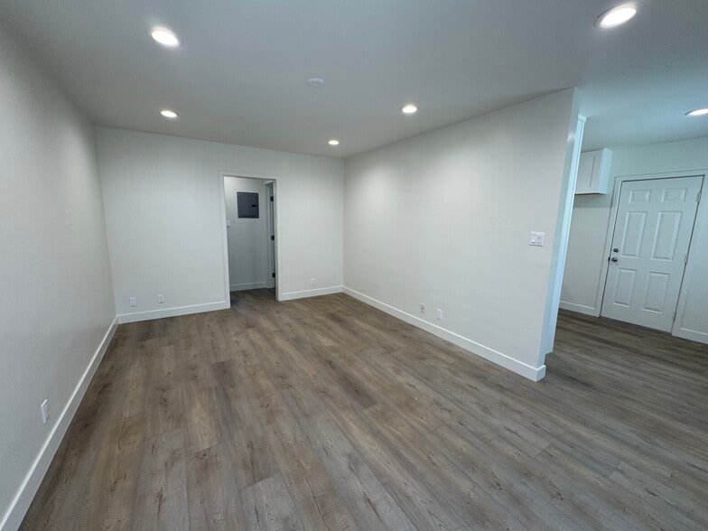 Living Room from main entrance - 1026 Ruberta Ave
