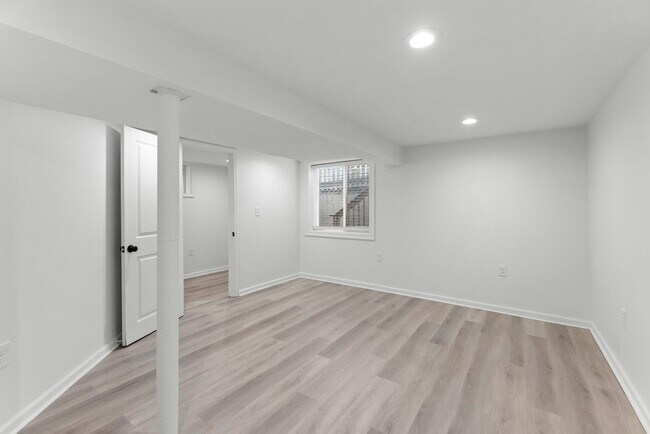 Building Photo - Newly Renovated Home - Steps Away from KU Med