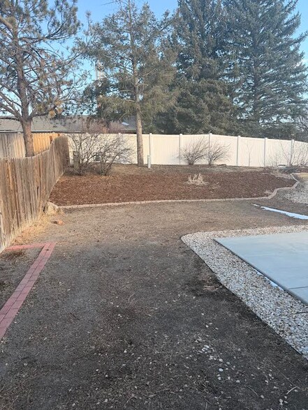 Building Photo - 1002 Barbi Ct