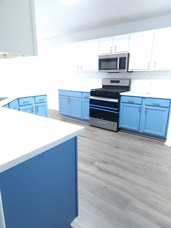 Building Photo - 6519 Gorton Dr