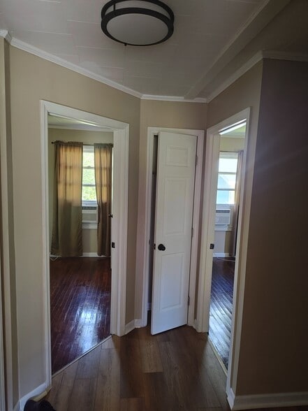 Building Photo - 101 Blue Ln