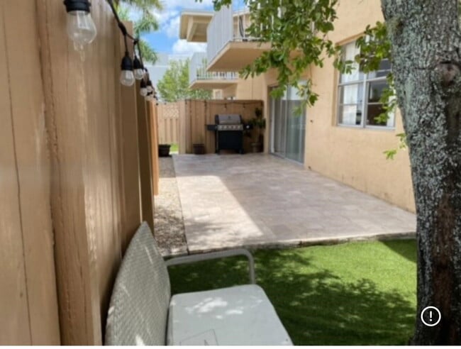 Building Photo - 4240 NW 79th Ave