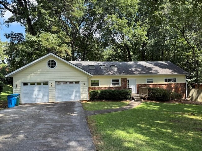 Primary Photo - 3544 Raymond Dr