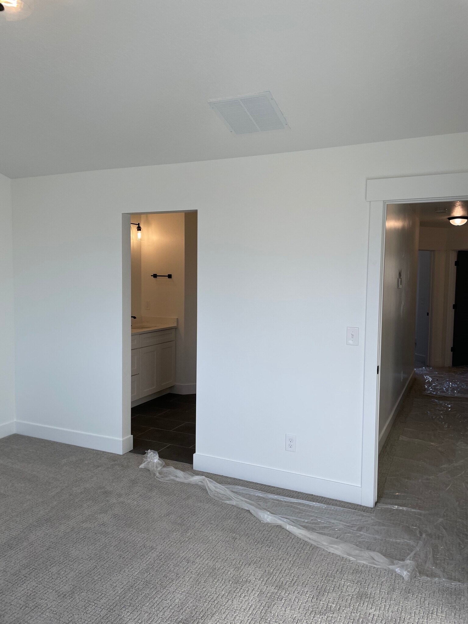 Building Photo - 16123 S Truss Dr