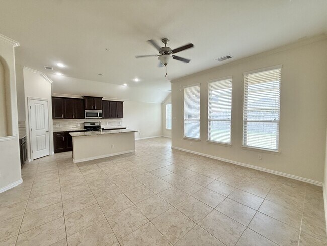 Building Photo - 2704 Camden Hills Ln