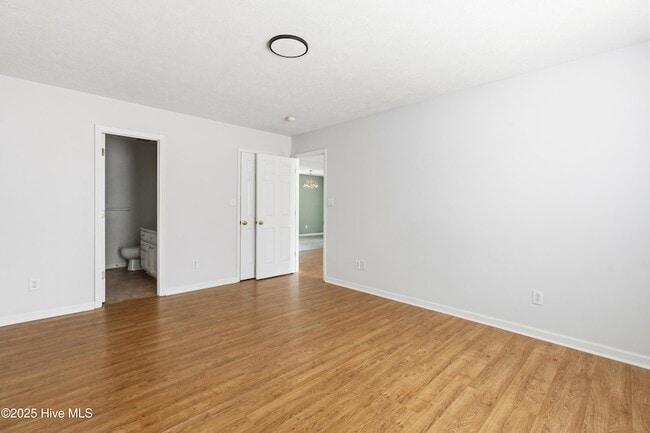 Building Photo - 558 Wiregrass Rd