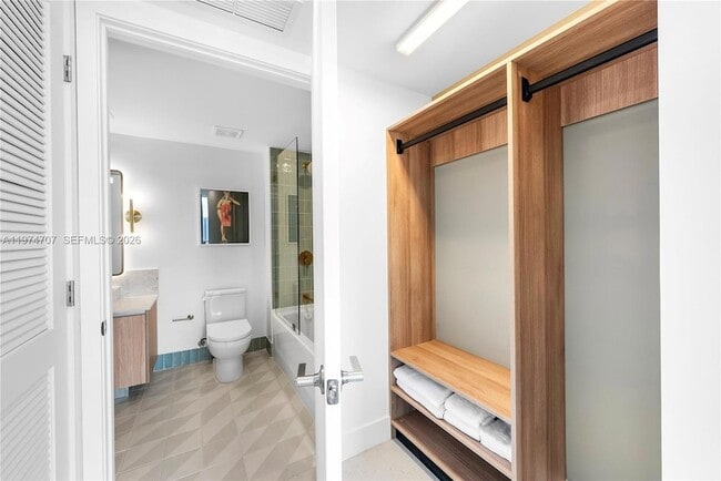 Building Photo - 159 NE 6th St