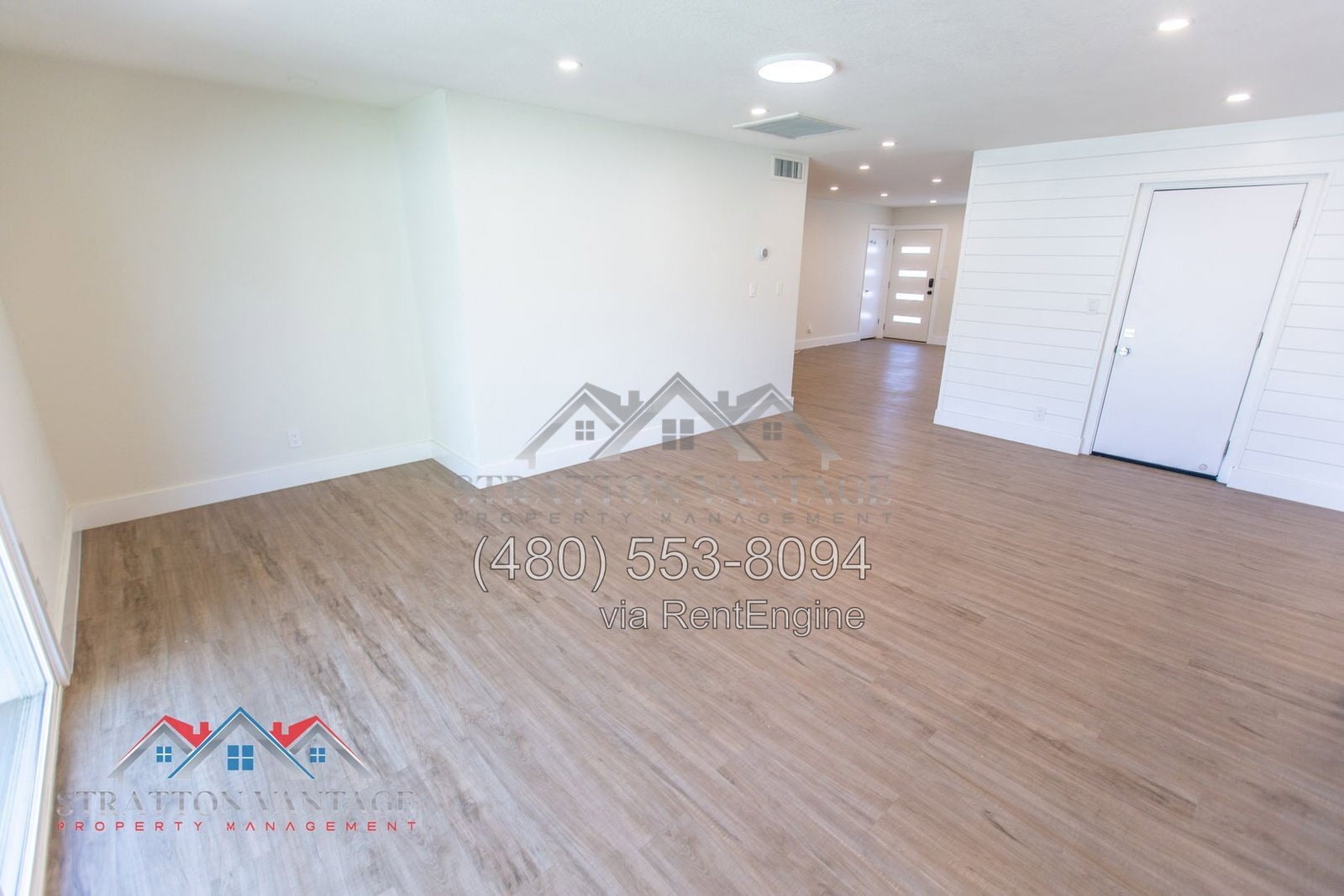 Building Photo - 433 W Santa Cruz Dr