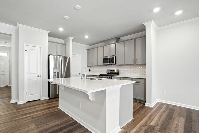 Building Photo - BRAND NEW TOWNHOME Available now, DEPOT 499 in Apex!