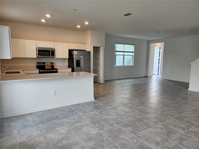 Building Photo - 203 Bogey Dr