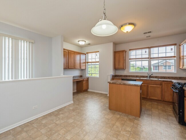Building Photo - 2243 Concord Dr