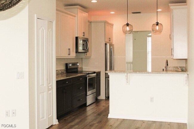 Building Photo - 15081 Tamarind Cay Ct