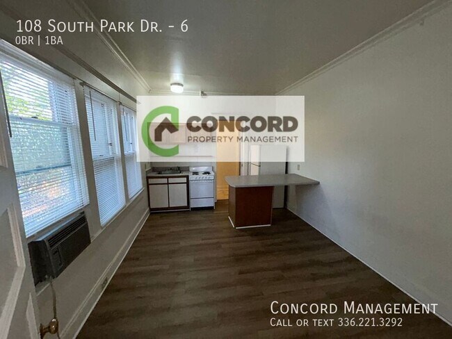 Building Photo - 108 S Park Dr