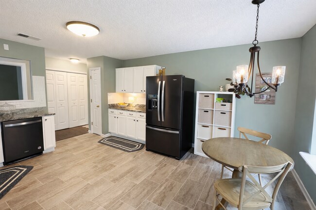Building Photo - 3BD/2.5BA- WITH BONUS ROOM -AVAILABLE NOW or AUGUST 1, 2026!!