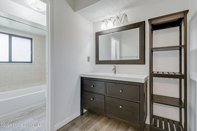 Building Photo - 1120 Gary Hunt Rd