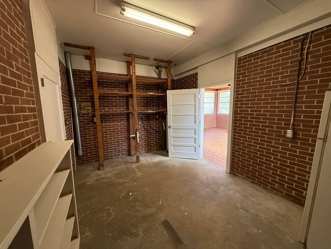 Building Photo - 61 Loganberry Cir