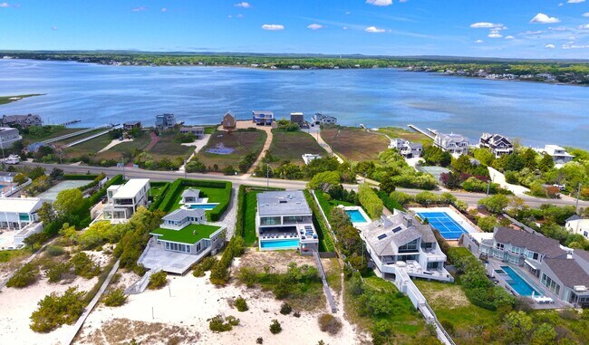 Building Photo - 345 Dune Rd