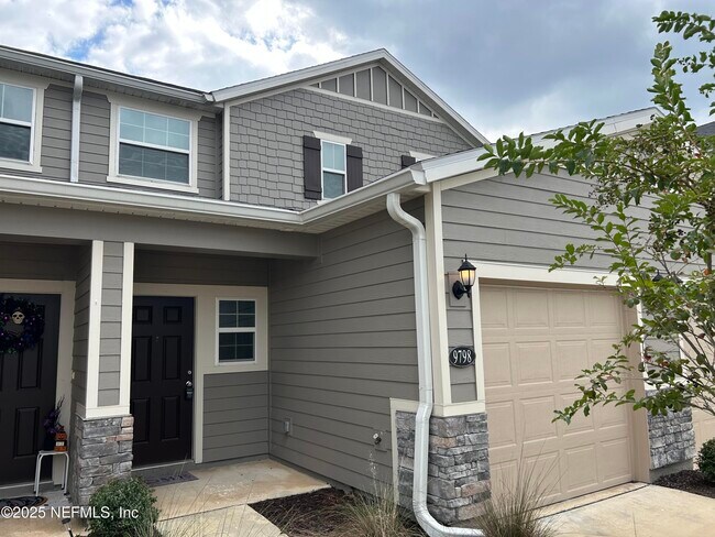 Building Photo - 9798 Fiddleback Ln