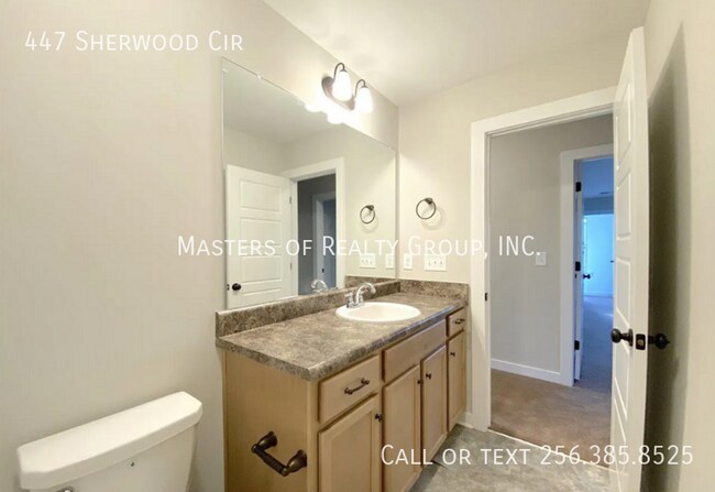 Building Photo - 447 Sherwood Cir