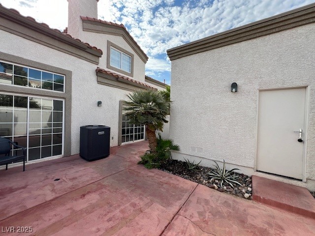 Building Photo - 380 Seine Way