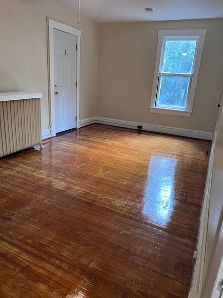 Building Photo - 527 Fayette St