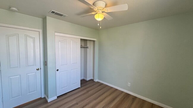 Building Photo - Summerlin 4 bedroom 3 car garage