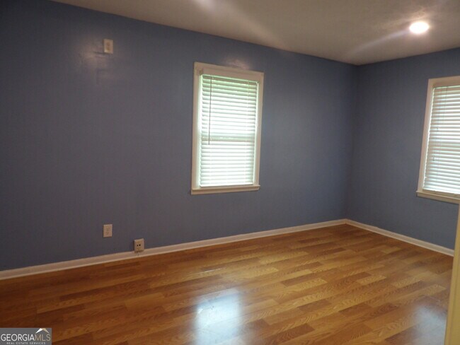Building Photo - 335 Bay Creek Rd