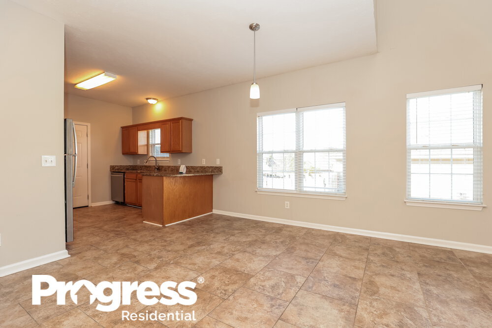 Building Photo - 1207 Larzelere Ln