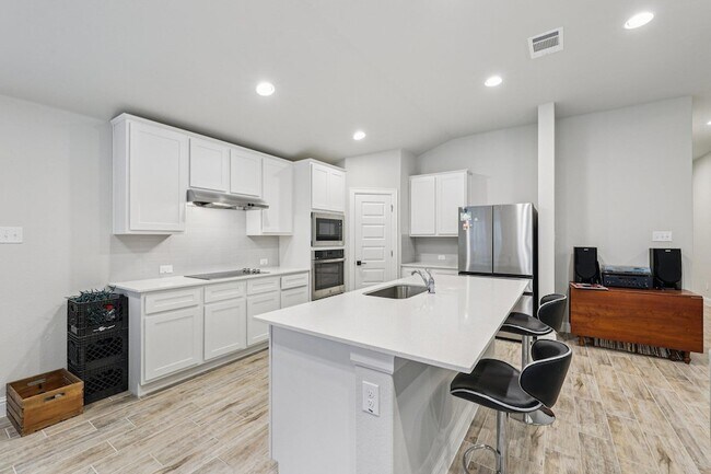 Building Photo - 21709 Osage Ln
